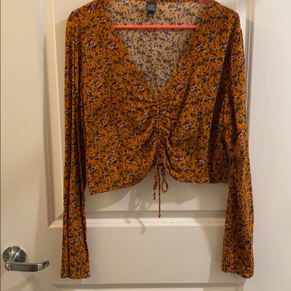Long sleeve floral crop top
